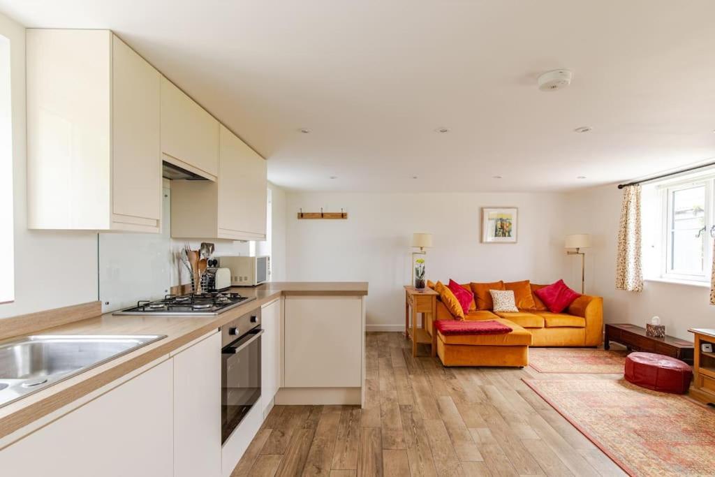 Lovely Kent Cottage With Rural Medway Views Tonbridge Exterior photo